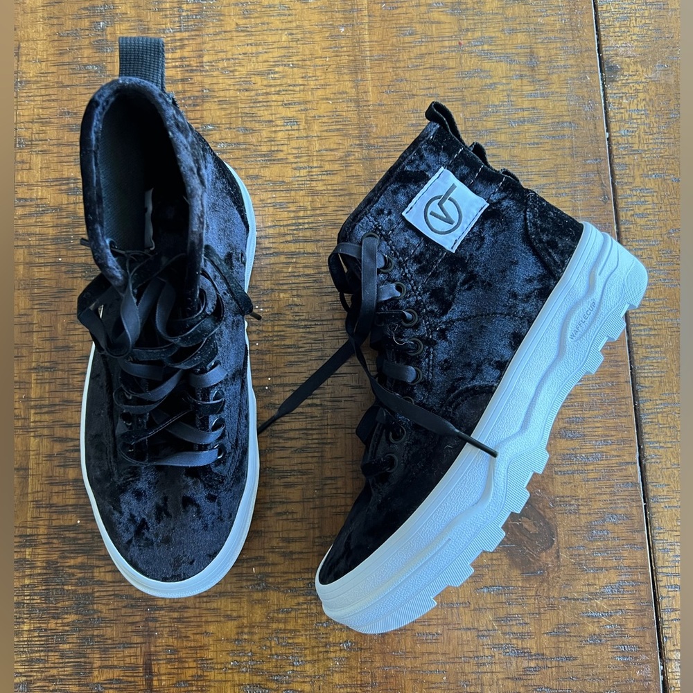 Vans velvet sneakers